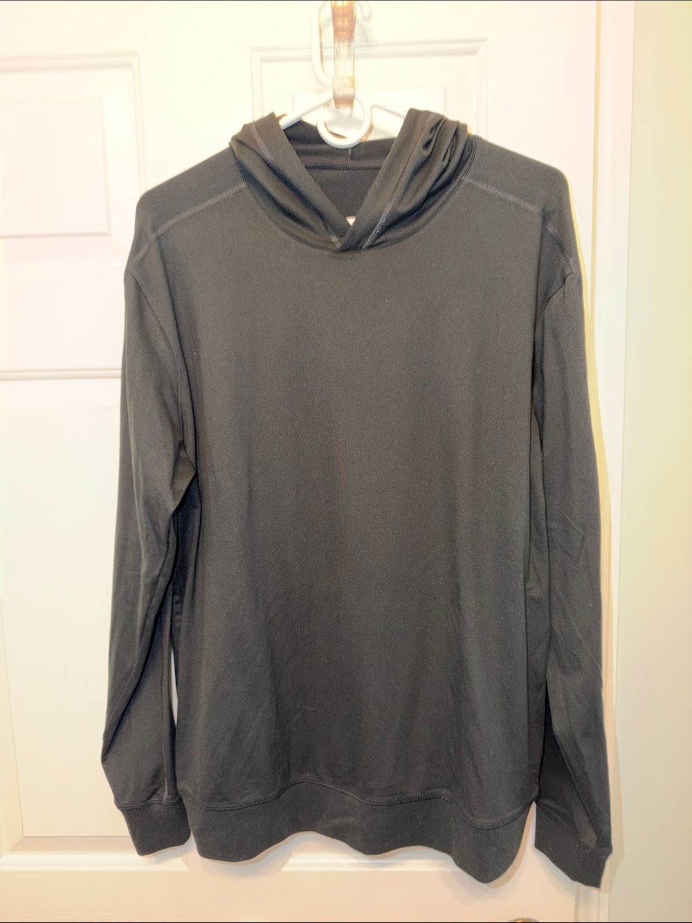 Fabletics Men's Black Lightweight Hooded Pullover
